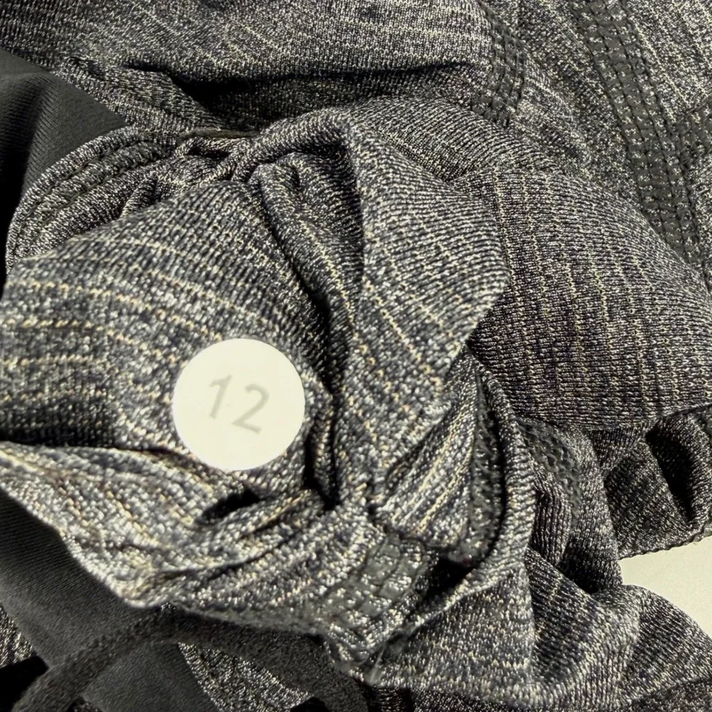 Lululemon Run: Silver‎ Bullet Short Sleeve Tech Drawstring Hem Yoga Top Size 12
